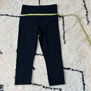 Athleta Elation Capri Leggings